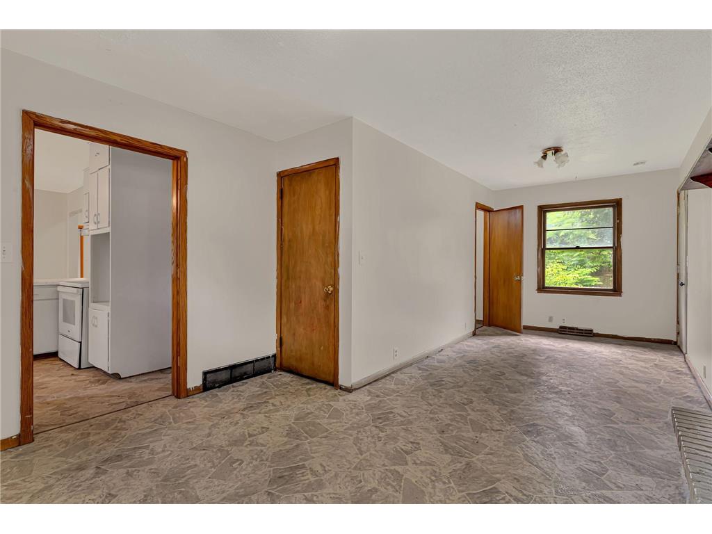 1308 10th Street SW Willmar MN 56201 7086528 image6
