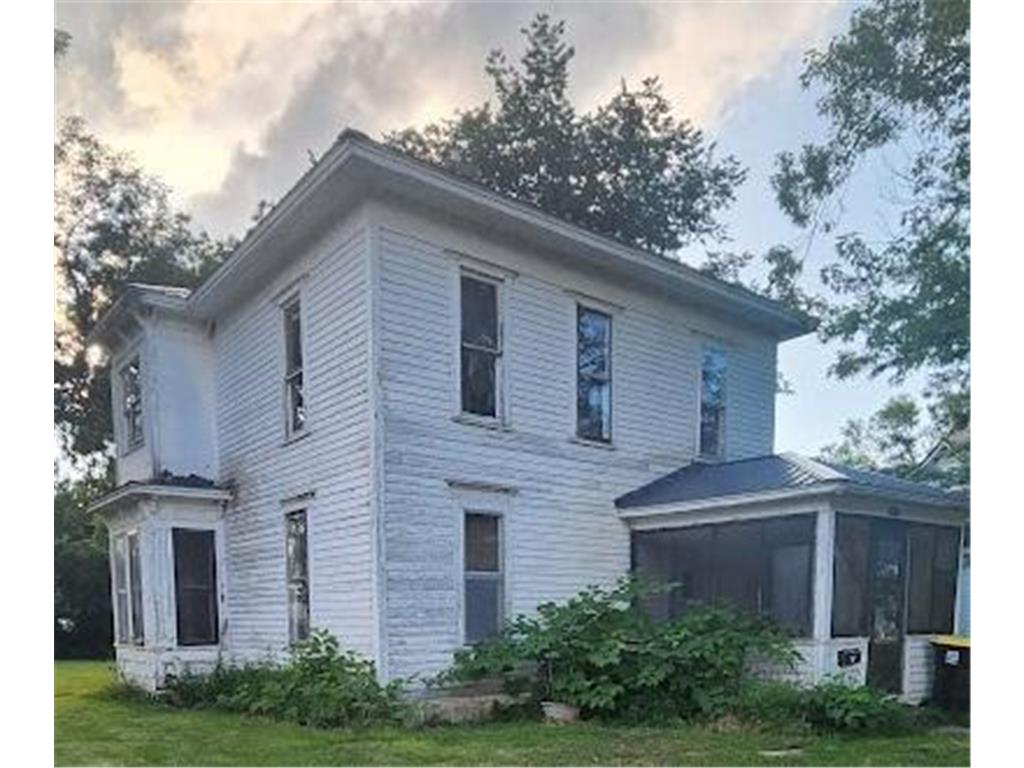 1308 5th Avenue Windom MN 56101 6573700 image1