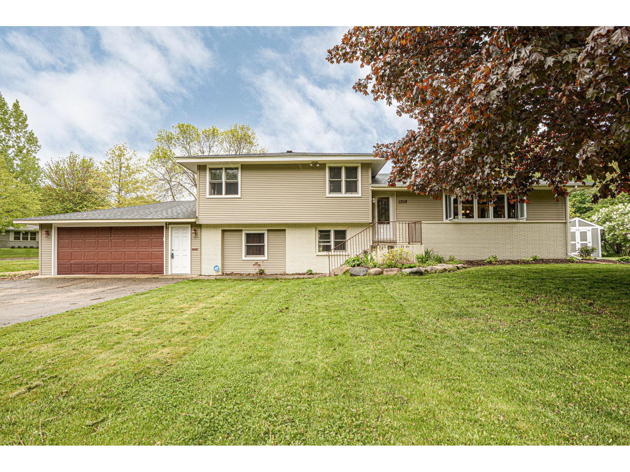 1308 6th Avenue W, Shakopee, MN 55379 MLS 5758457 Edina Realty