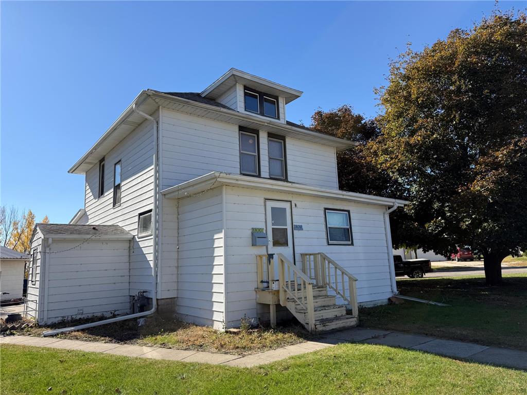 1308 East Avenue Worthington MN 56187 6813206 image1