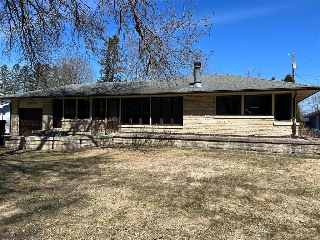 1308 Parkview Avenue Winona MN 55987 6349308 image1