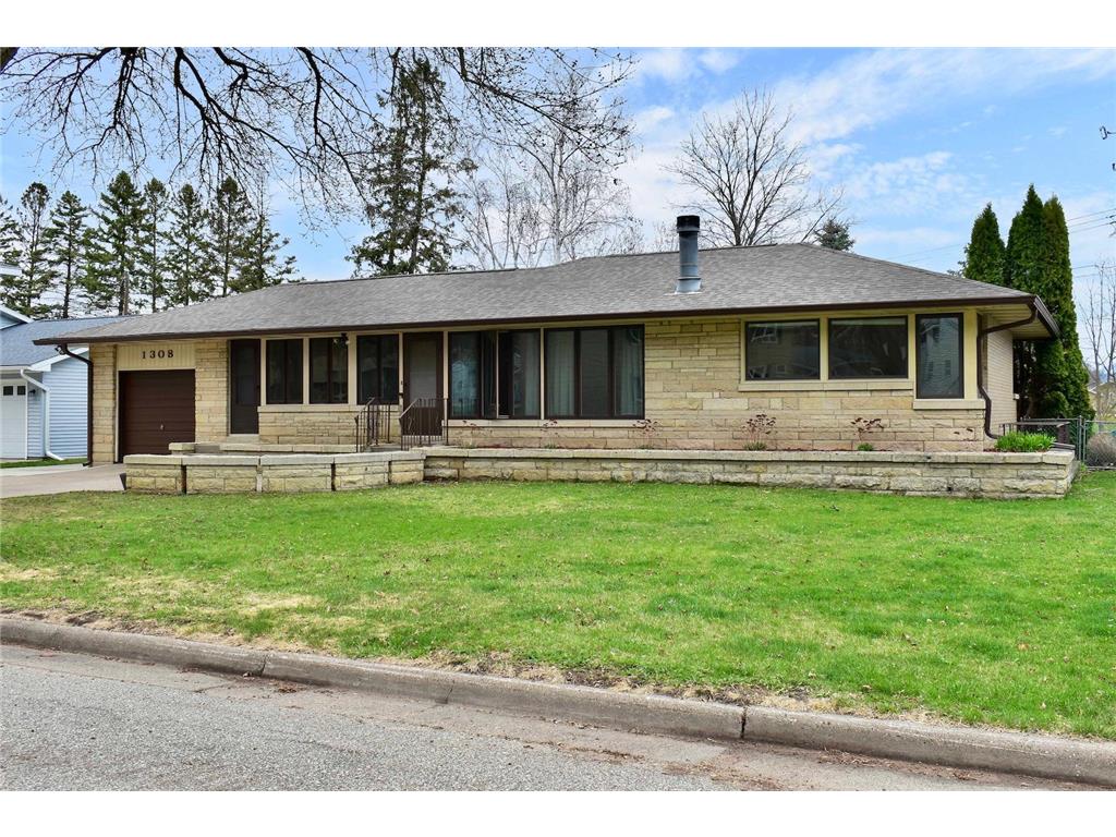1308 Parkview Avenue Winona MN 55987 7049565 image1