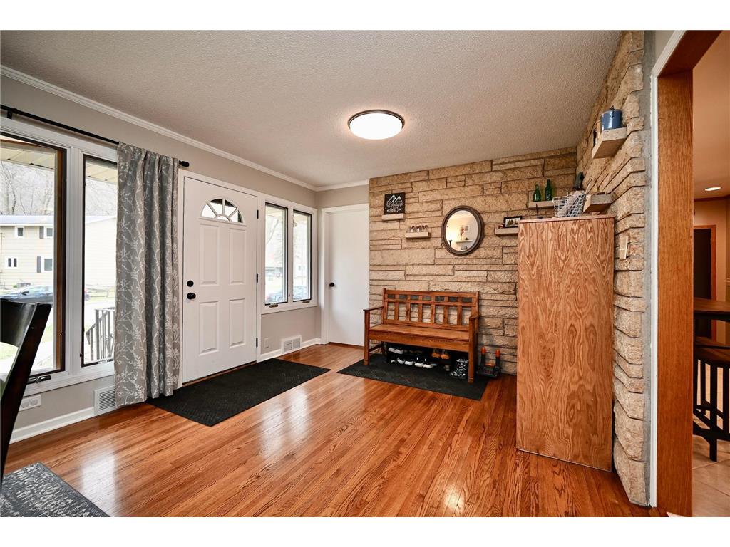 1308 Parkview Avenue Winona MN 55987 7049565 image3