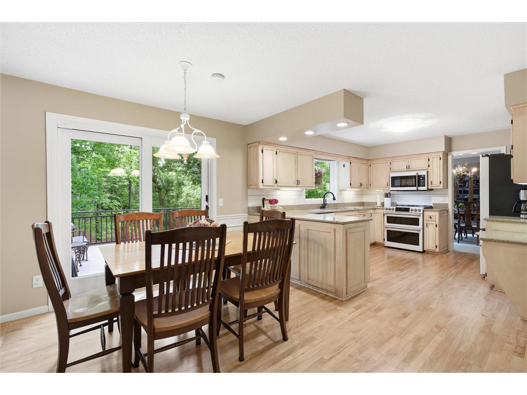 1308 Summit Oaks Drive Burnsville MN 55337 7088757 image10