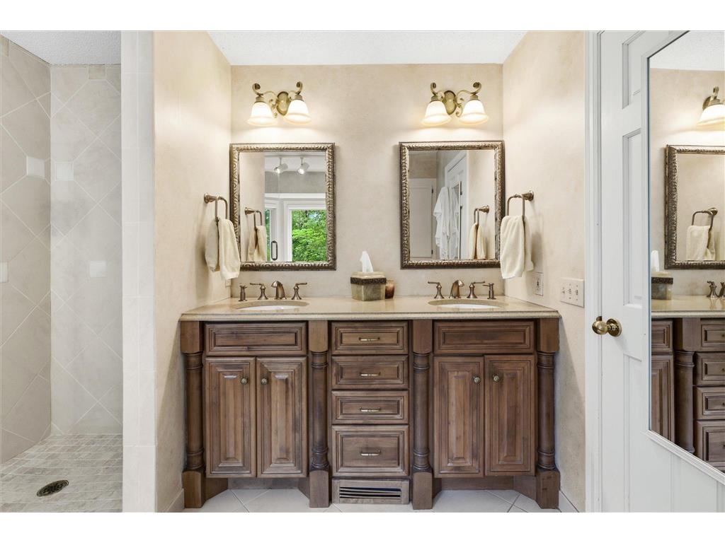 1308 Summit Oaks Drive Burnsville MN 55337 7088757 image19
