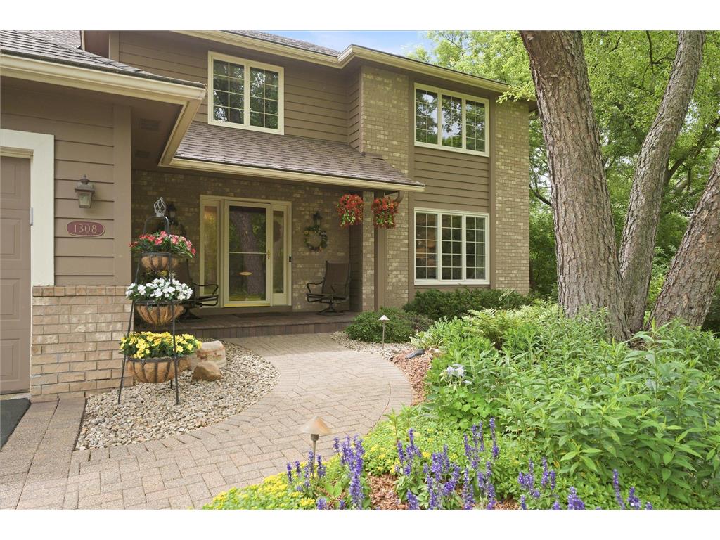 1308 Summit Oaks Drive Burnsville MN 55337 7088757 image3