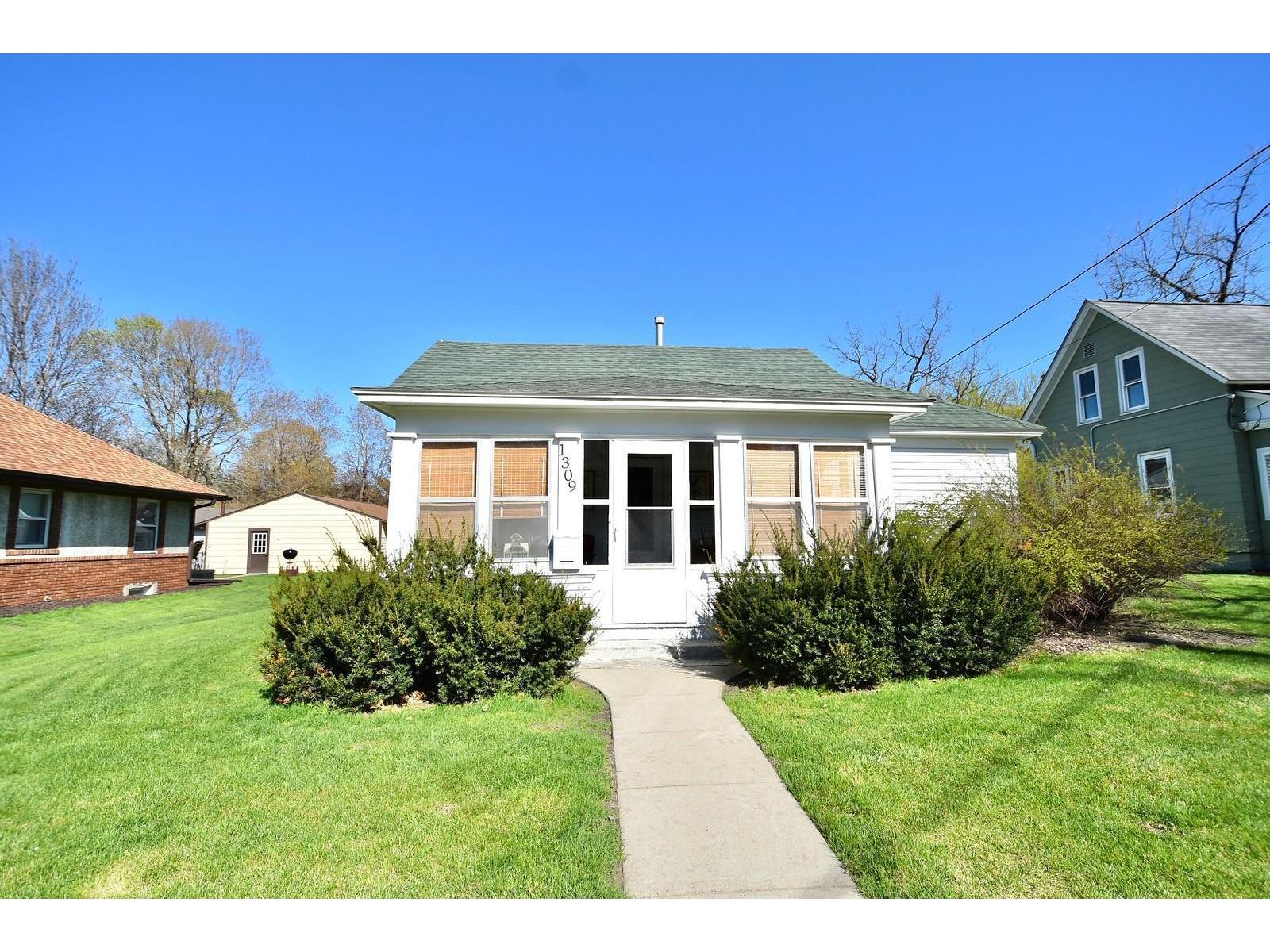 1309 12th Street, Red Wing, MN 55066 MLS 5768037 Edina Realty