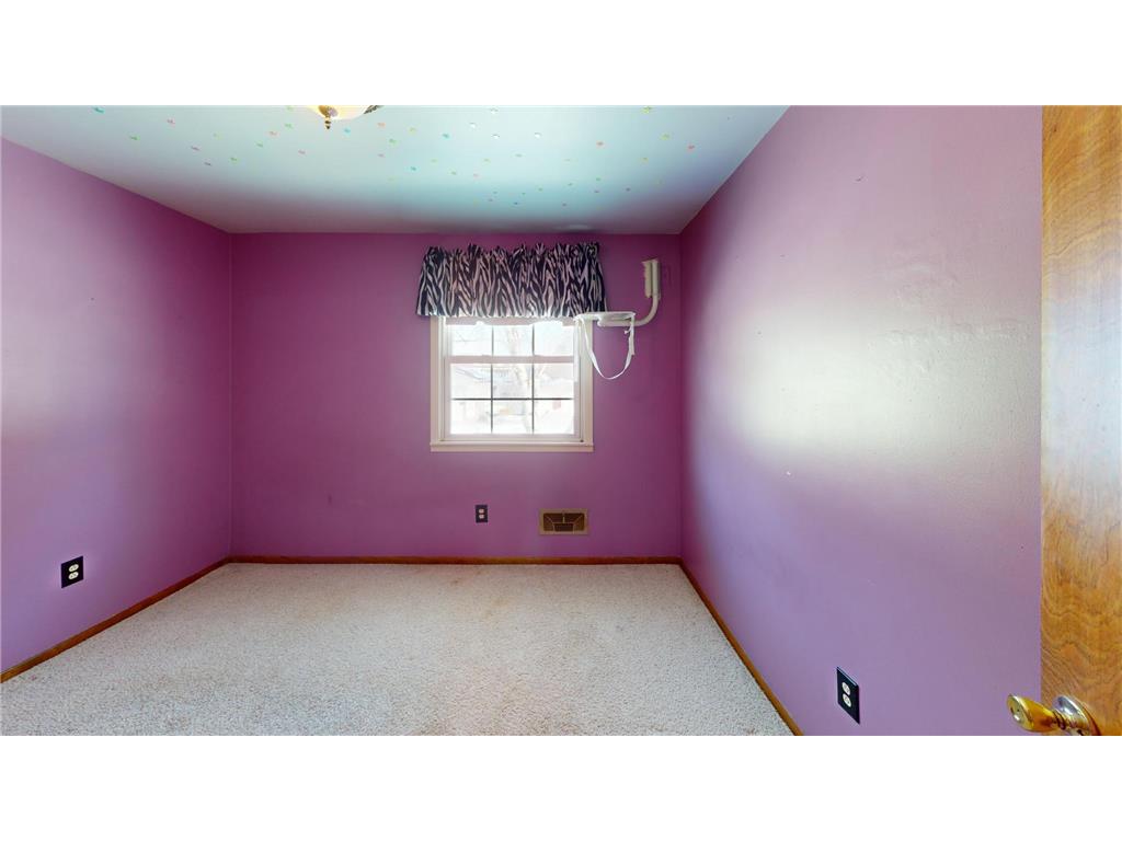131 4th Place SE Glenville MN 56036 7014873 image11