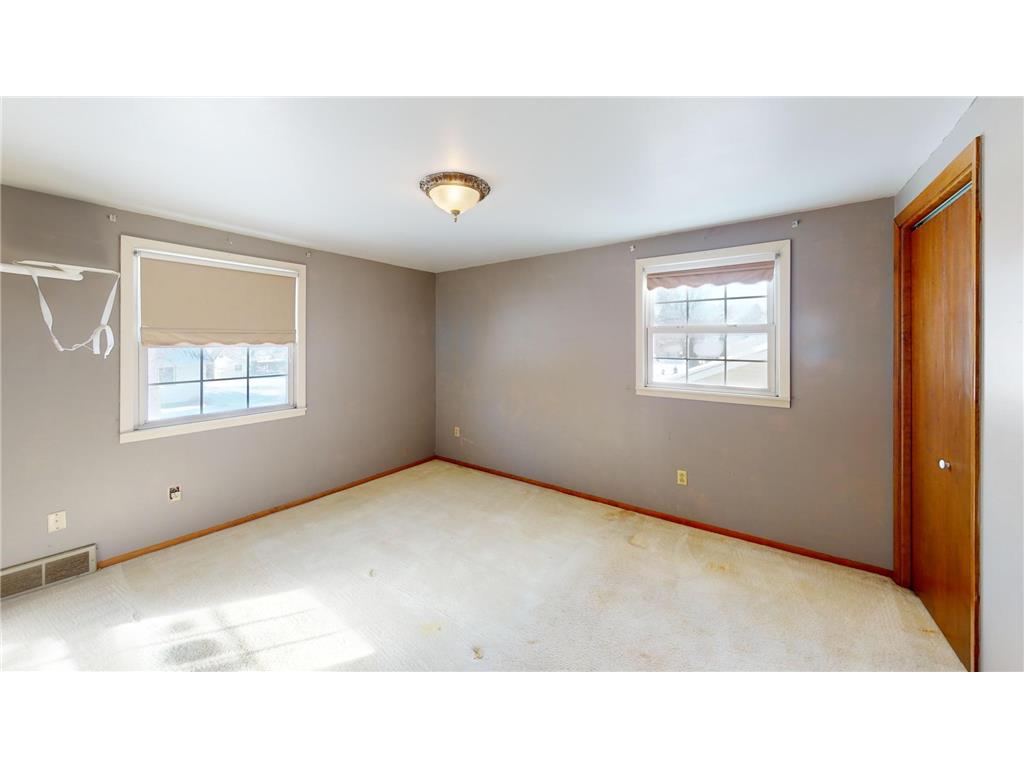 131 4th Place SE Glenville MN 56036 7014873 image13