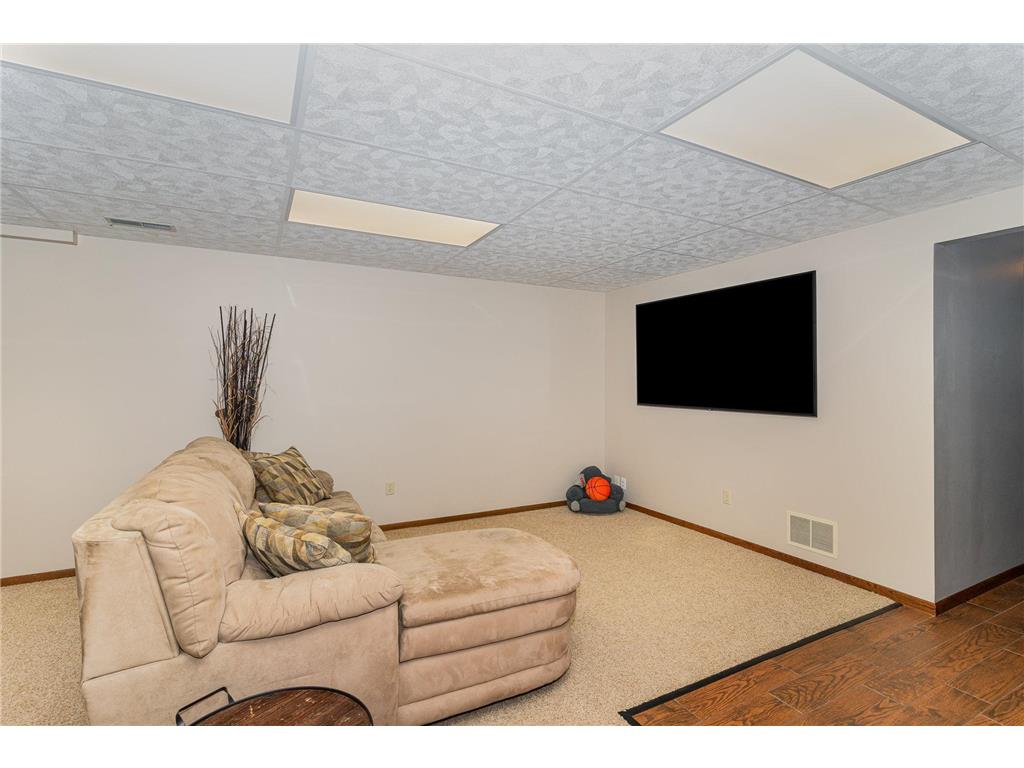 131 Carriage Lane, Burnsville, MN, 55306 MLS 6496877 Edina Realty