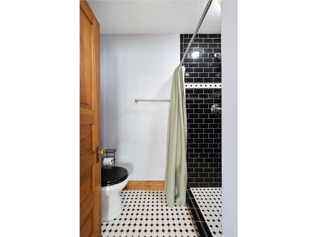 131 Main Street N Shakopee MN 55379 7069533 image16