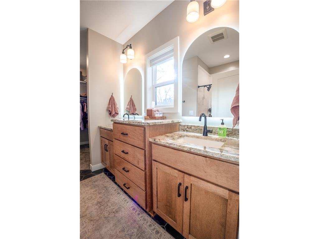 131 Pine Street NW New London MN 56273 6820189 image32