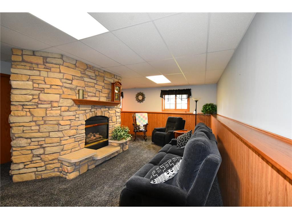 131 Walnut Zumbrota MN 55992 7071650 image16