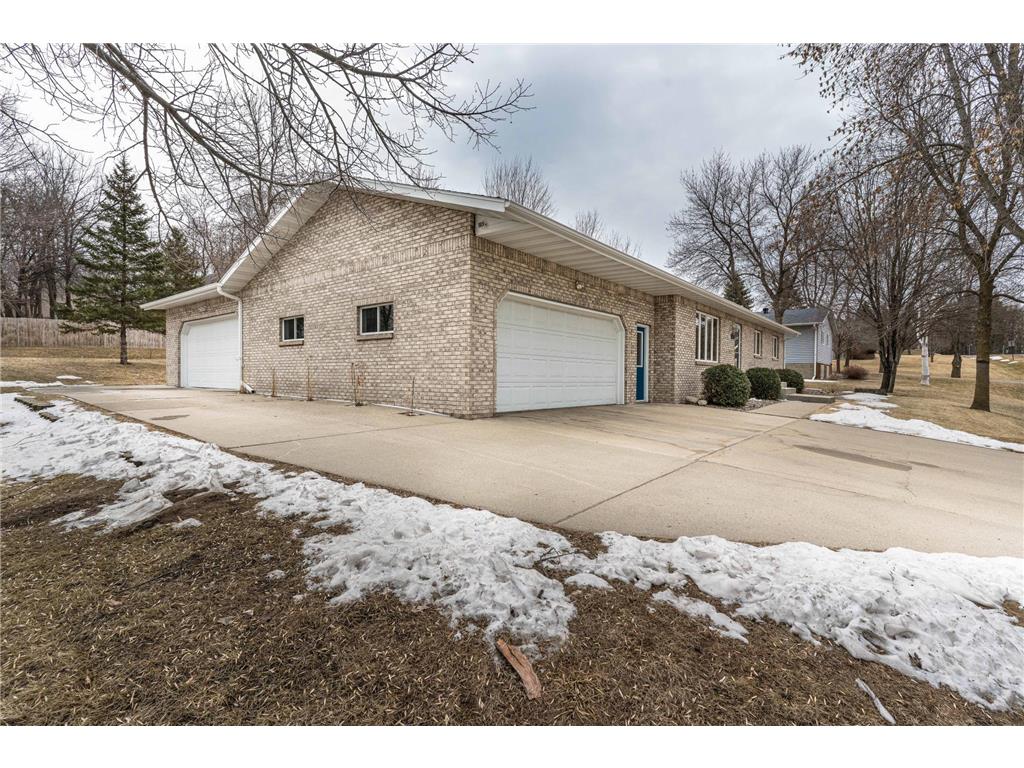 1310 Brenvei Drive Fergus Falls MN 56537 6633402 image1