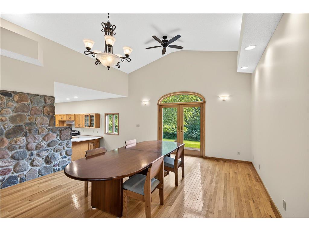 1310 Deerwood Drive Eagan MN 55123 6709547 image18