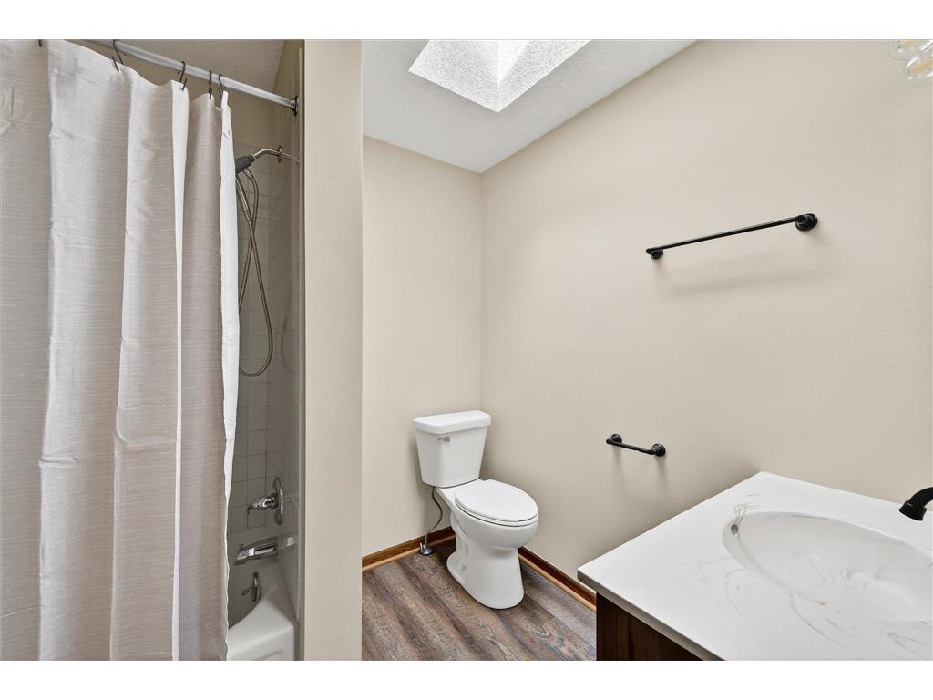 1310 Deerwood Drive Eagan MN 55123 6709547 image24