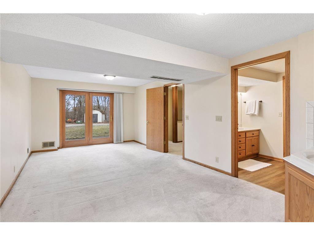 1310 Deerwood Drive Eagan MN 55123 6709547 image29
