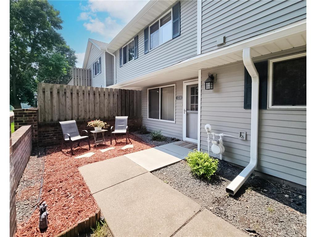 1310 Hilo Avenue N Oakdale MN 55128 6765498 image1