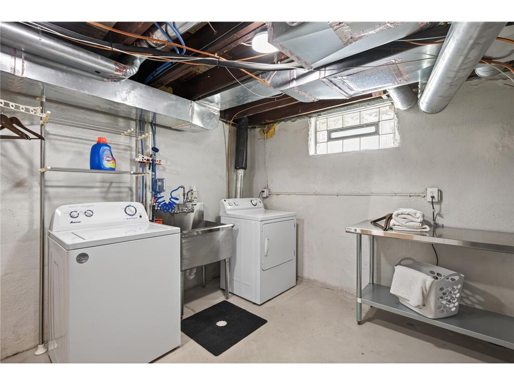 1310 Thomas Avenue N Minneapolis MN 55411 7070905 image17