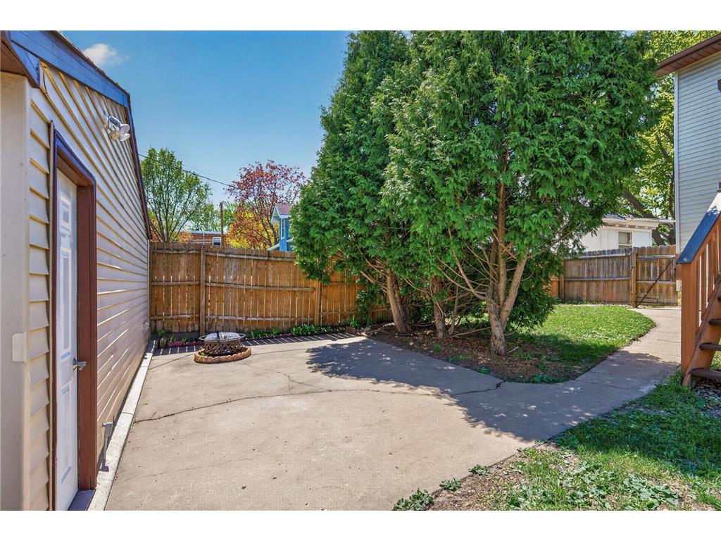 1310 Thomas Avenue N Minneapolis MN 55411 7070905 image20