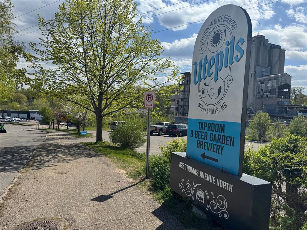 1310 Thomas Avenue N Minneapolis MN 55411 7070905 image24