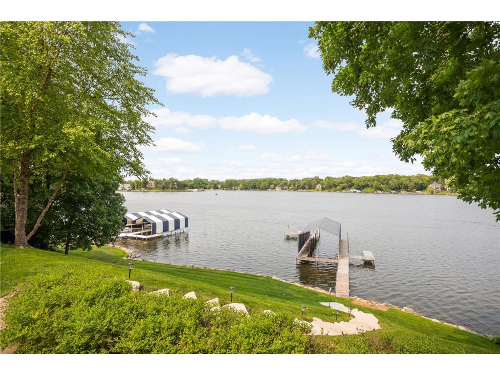1310 Vine Place Orono MN 55364 - Lake Minnetonka 6690585 image1