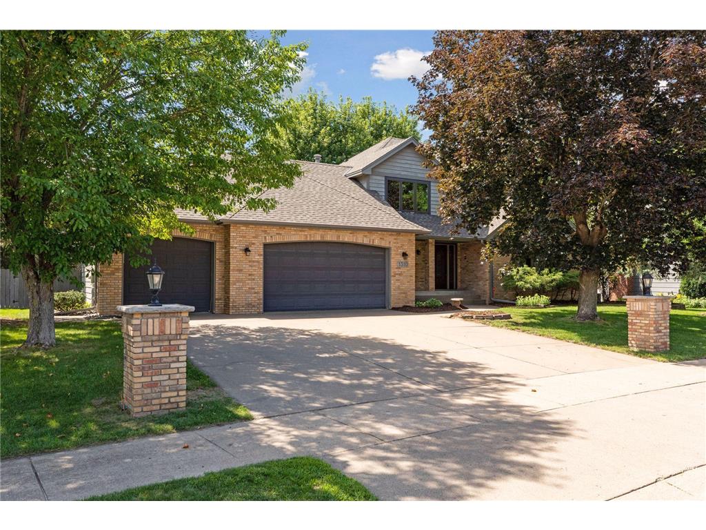 1310 W Royal Oaks Drive, Shoreview, MN, 55126 MLS 6242819 Edina Realty