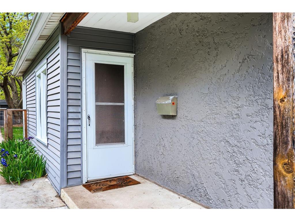 1310 Washington Street NE Minneapolis MN 55413 7071152 image2