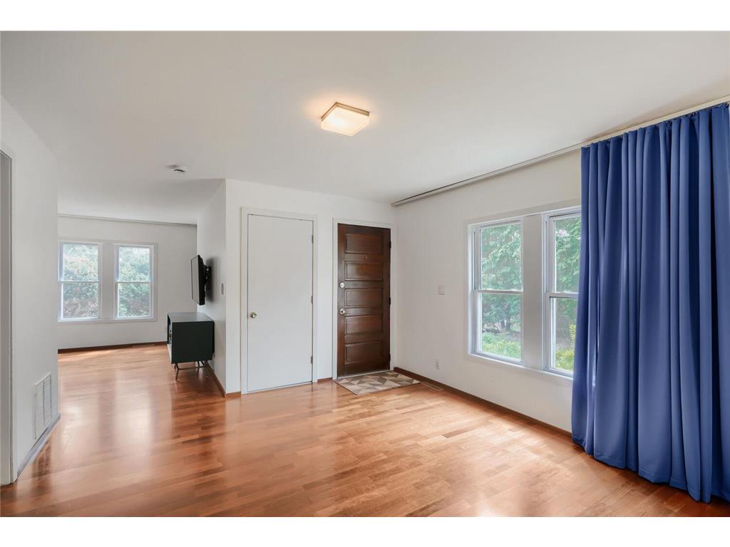 1310 Washington Street NE Minneapolis MN 55413 7071152 image3