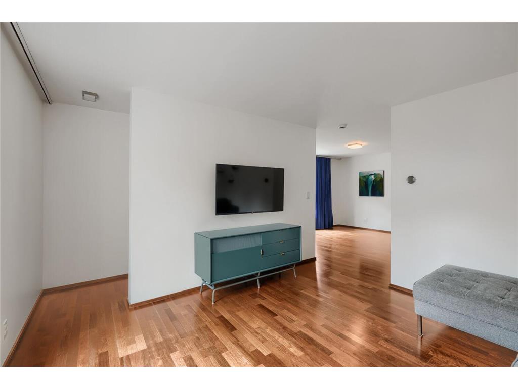 1310 Washington Street NE Minneapolis MN 55413 7071152 image4
