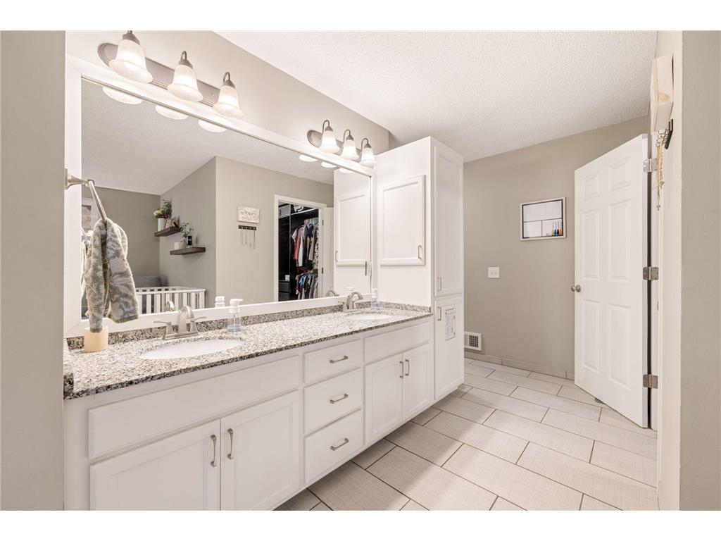 13101 Penn Avenue S Burnsville MN 55337 7098973 image23