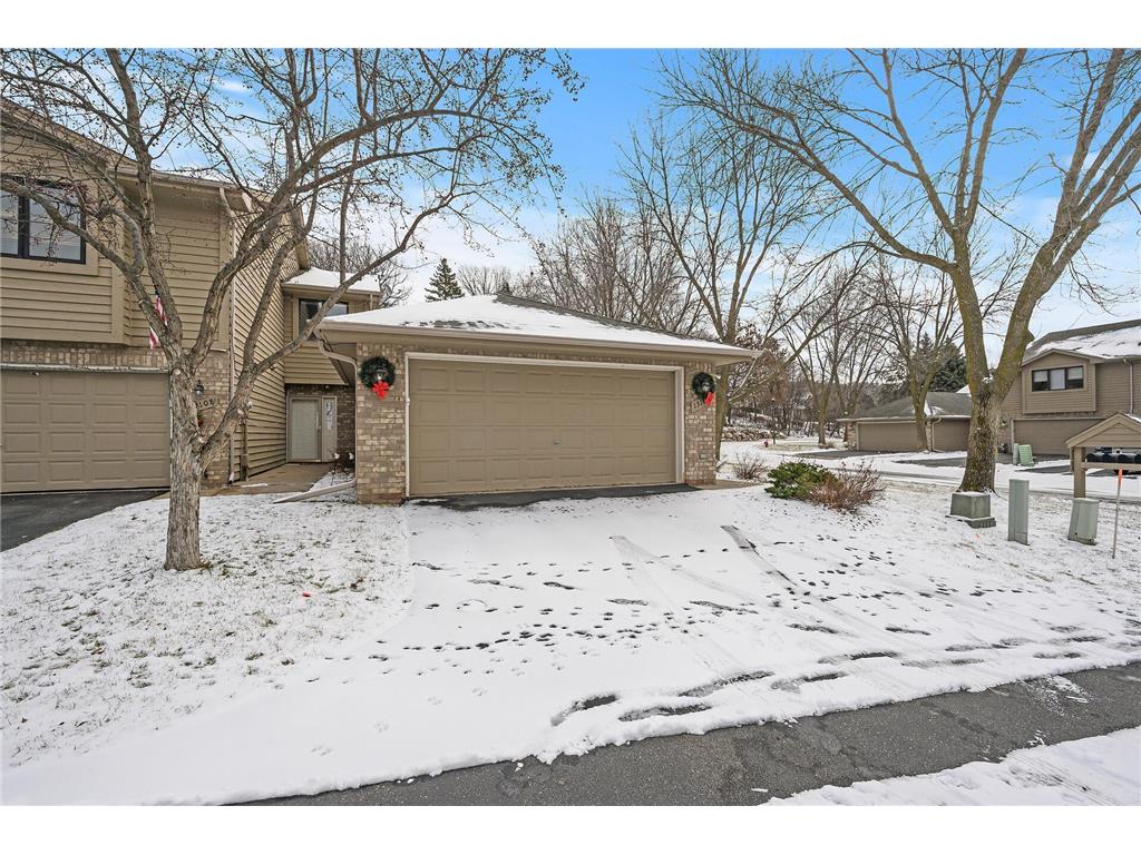 13104 Gemstone Court Apple Valley MN 55124 6456085 image1