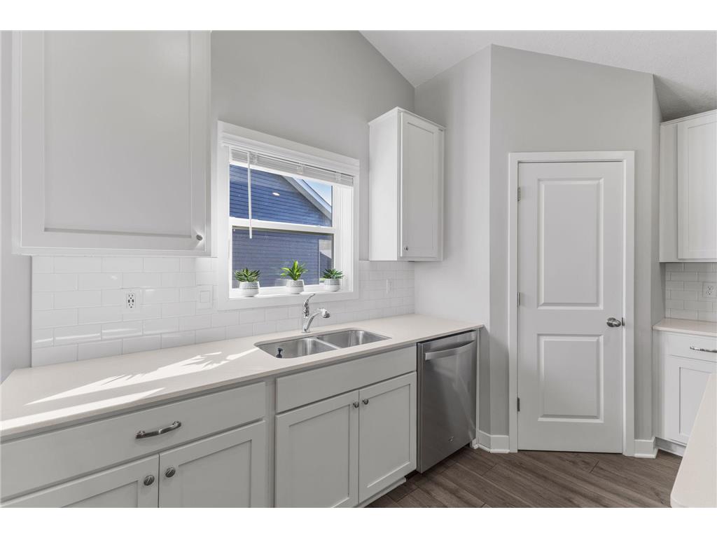 13104 National Street NE Blaine MN 55449 7109563 image14