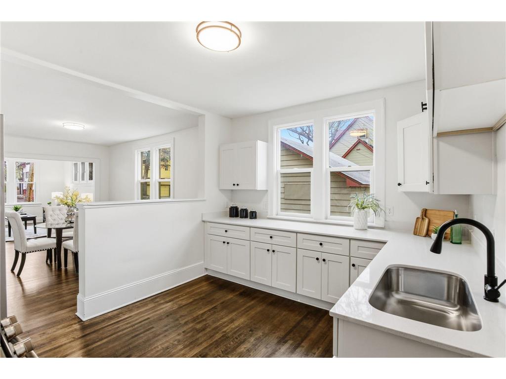 1311 30th Avenue N Minneapolis MN 55411 7067191 image15