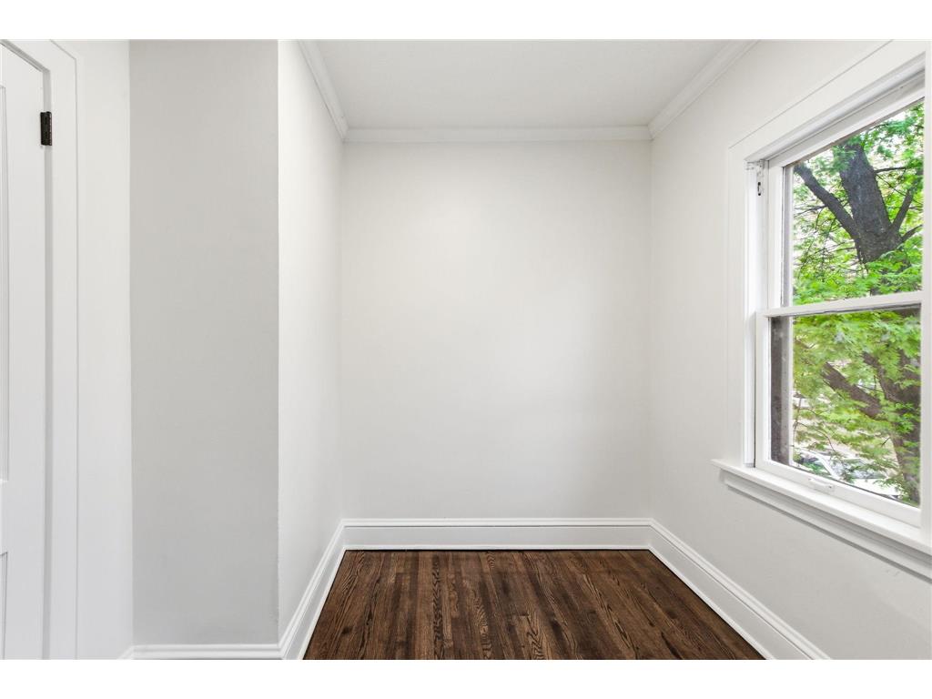 1311 30th Avenue N Minneapolis MN 55411 7067191 image27