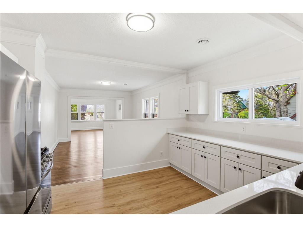 1311 30th Avenue N Minneapolis MN 55411 7067191 image31