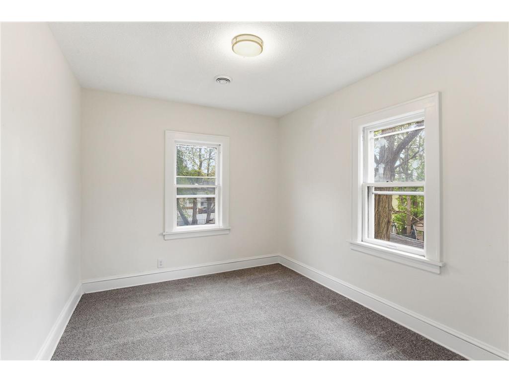 1311 30th Avenue N Minneapolis MN 55411 7067191 image37