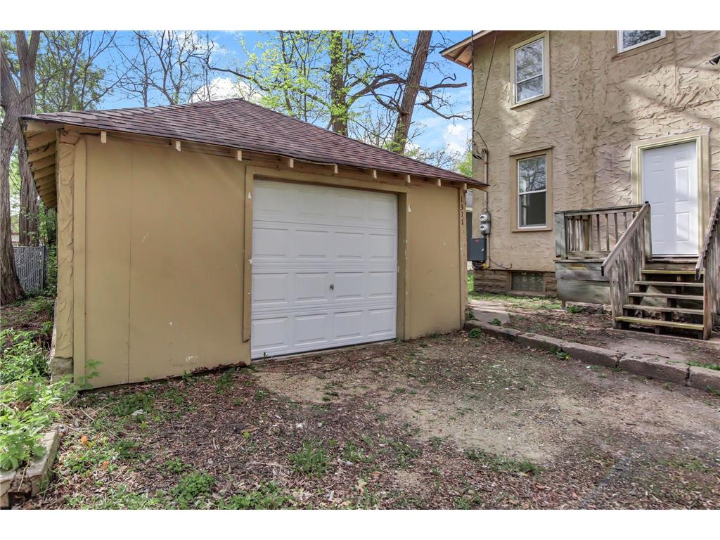 1311 30th Avenue N Minneapolis MN 55411 7067191 image43