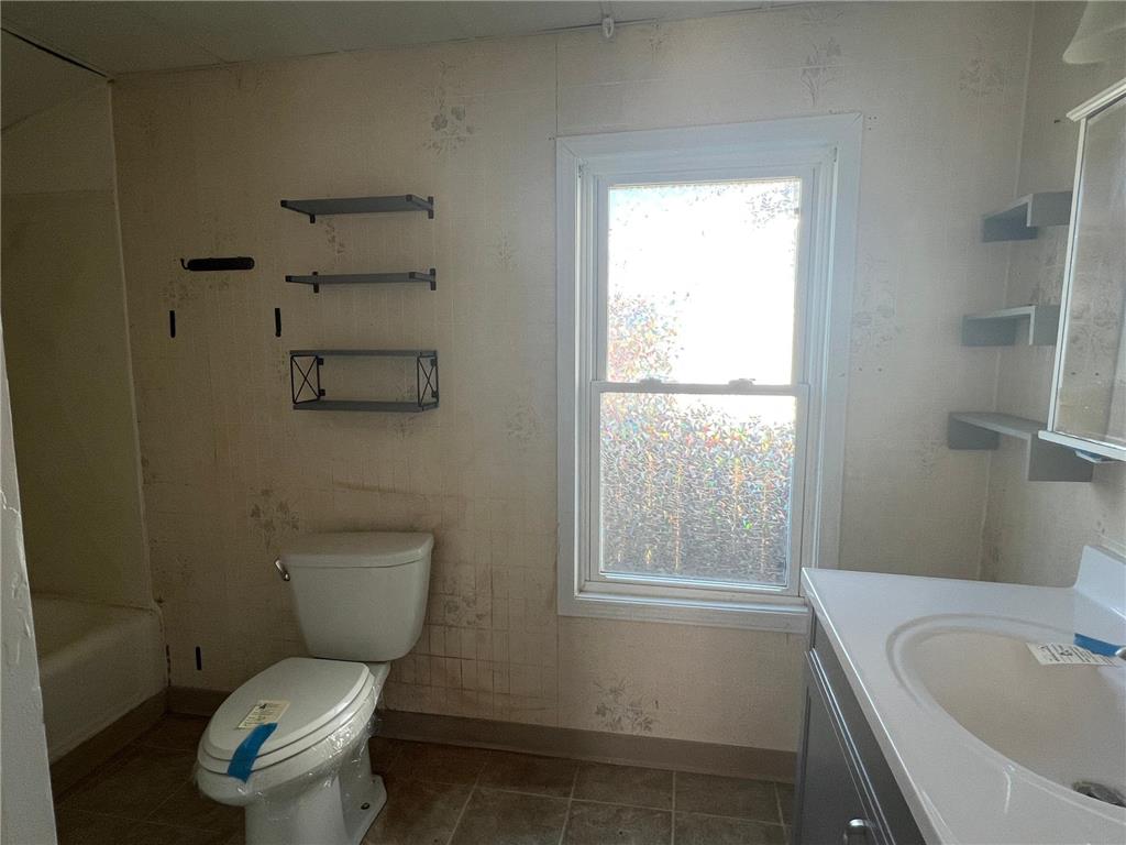 1311 Caledonia Street La Crosse WI 54603 7067706 image16
