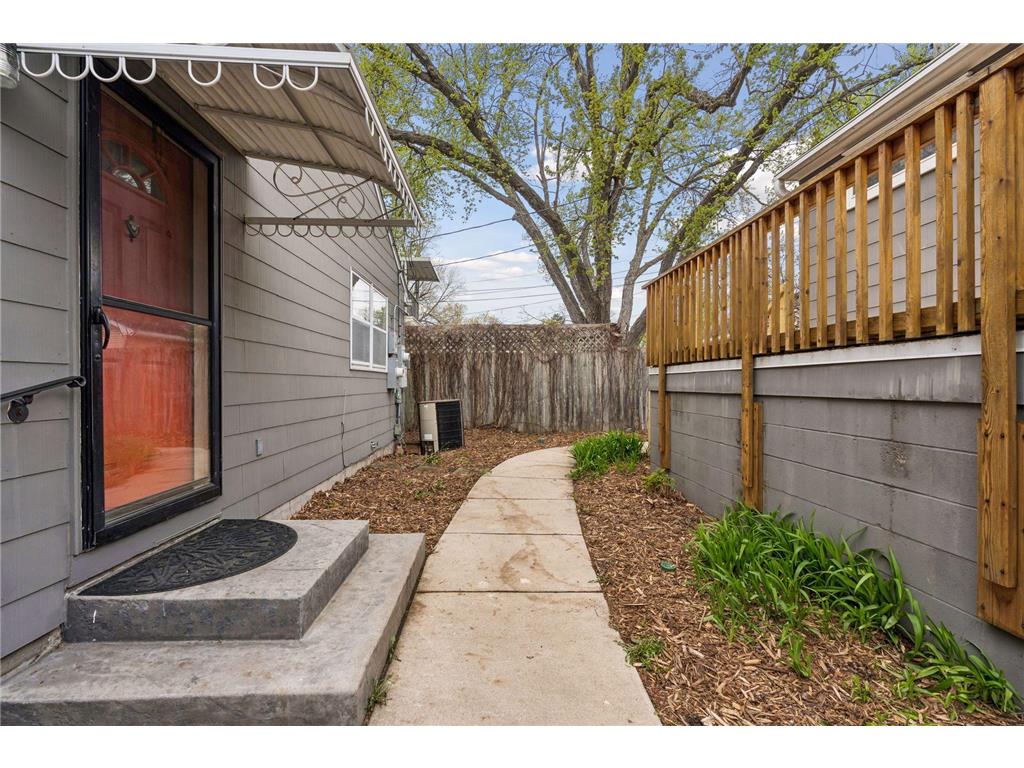 1311 Idaho Avenue W Saint Paul MN 55108 7035728 image43