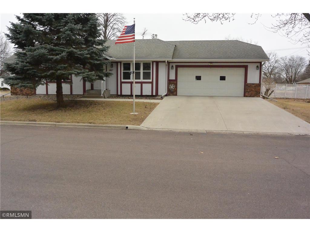 1311 Louden Avenue N Glencoe MN 55336 6682476 image1