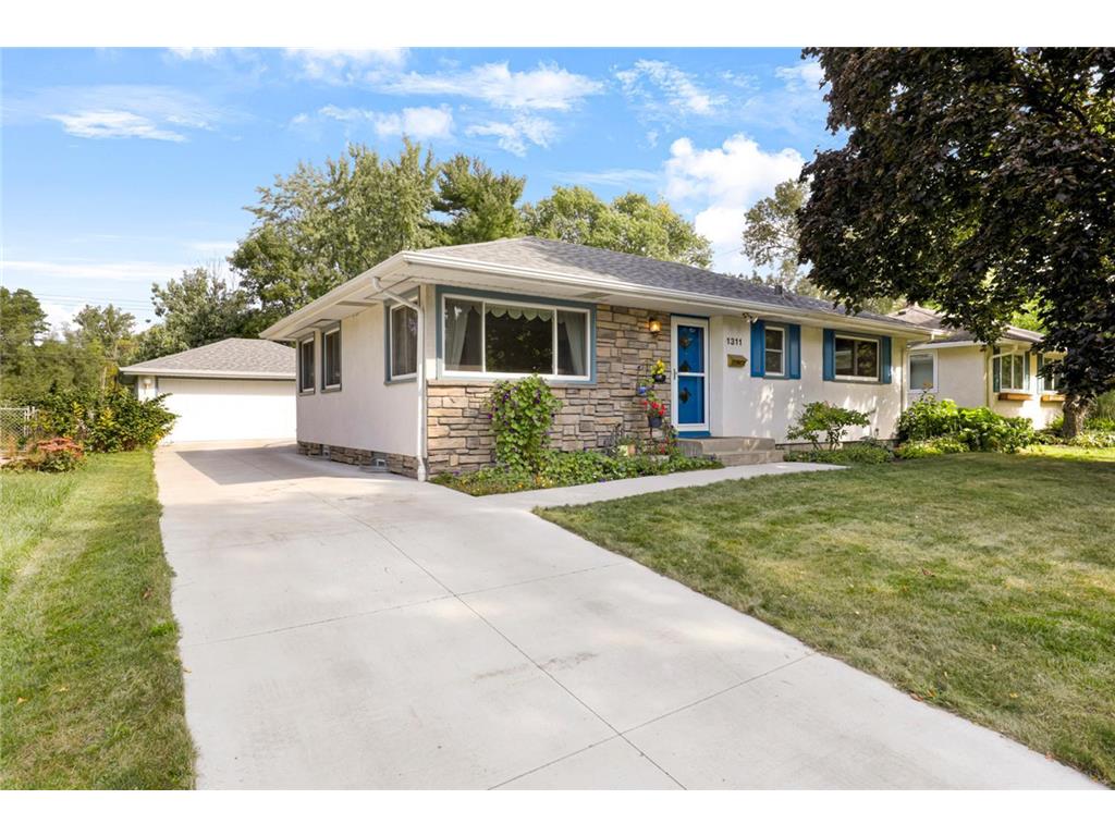 1311 Manomin Avenue West Saint Paul MN 55118 6593740 image1