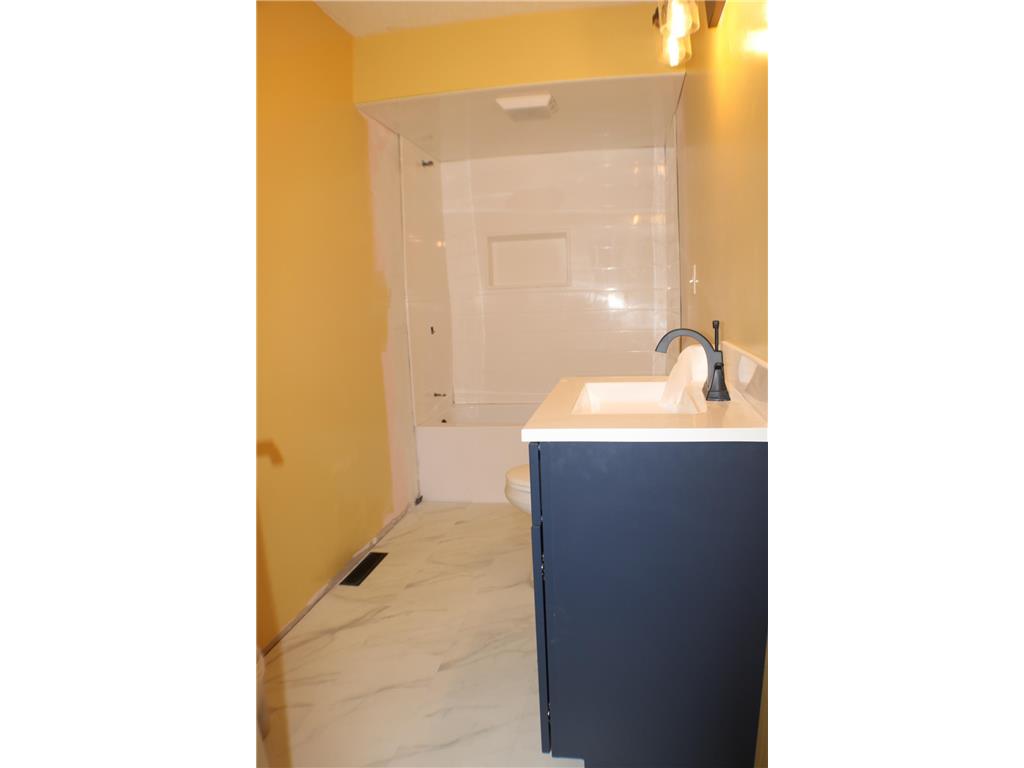 1311 N Elm Street Fairmont MN 56031 6813933 image13