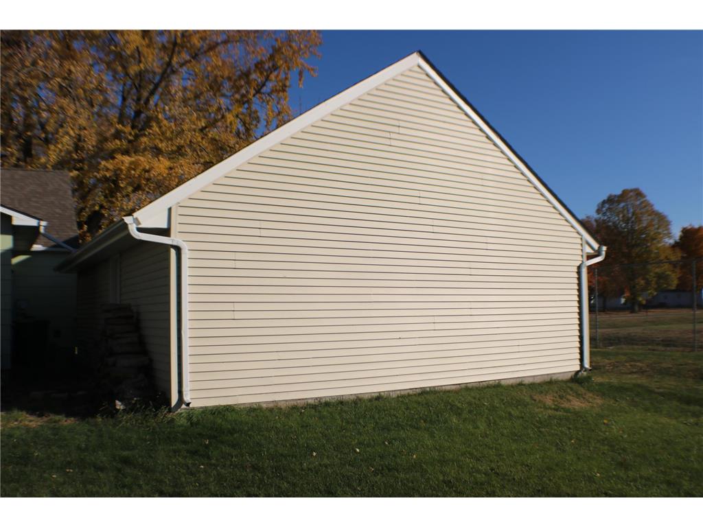 1311 N Elm Street Fairmont MN 56031 6813933 image26