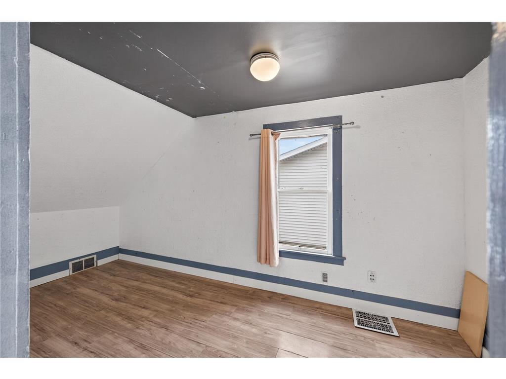 1311 Pacific Street Saint Paul MN 55106 7020016 image20