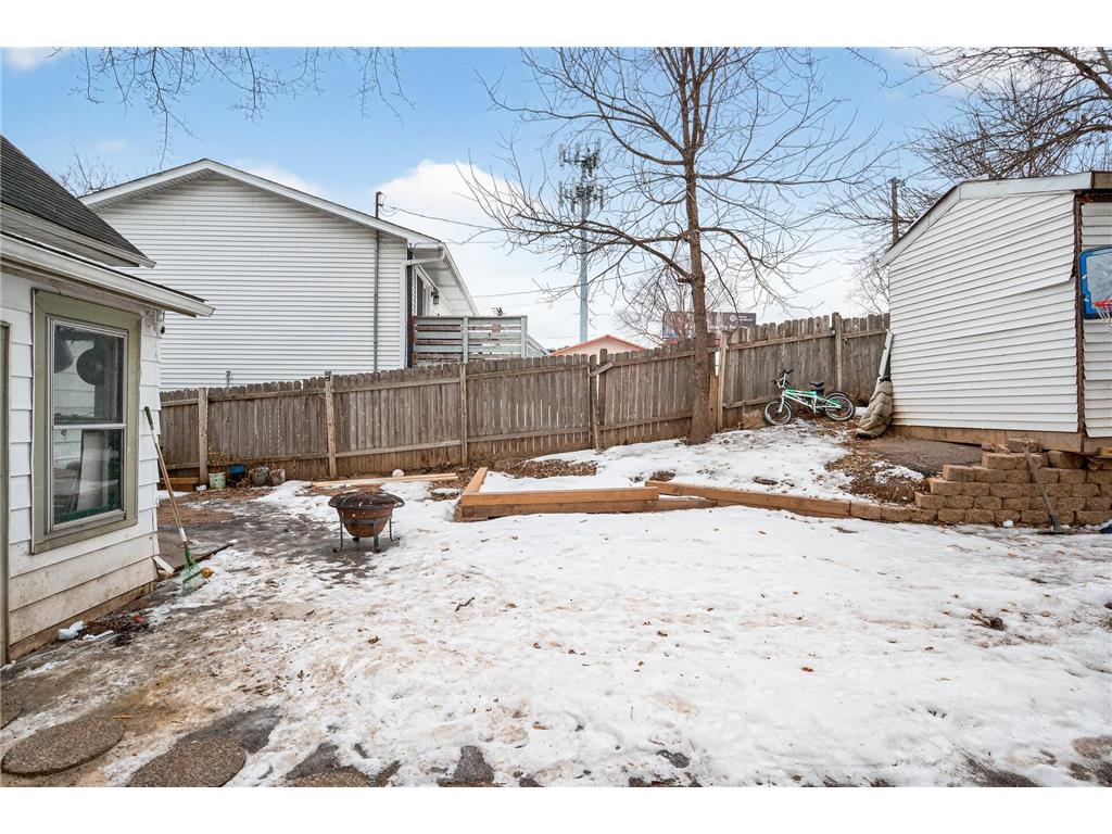 1311 Pacific Street Saint Paul MN 55106 7020016 image25