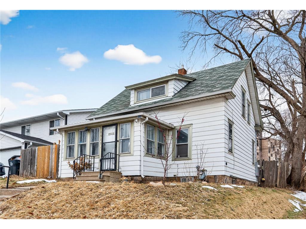 1311 Pacific Street Saint Paul MN 55106 7020016 image3