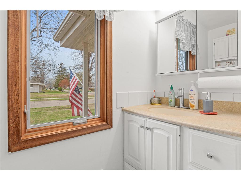 1312 72nd Avenue N Brooklyn Center MN 55430 7054725 image18