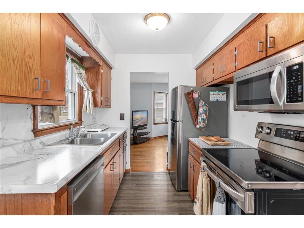1312 72nd Avenue N Brooklyn Center MN 55430 7054725 image3