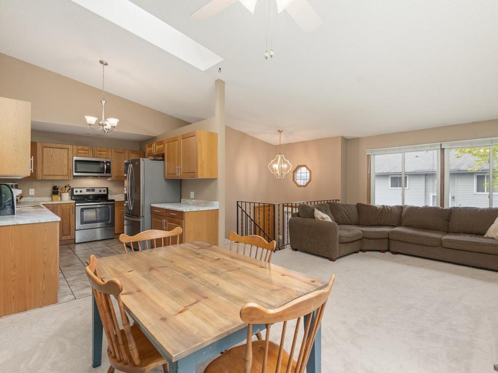 1312 Deercliff Lane Eagan MN 55123 7064890 image4